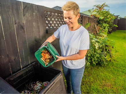 Emptying food scraps